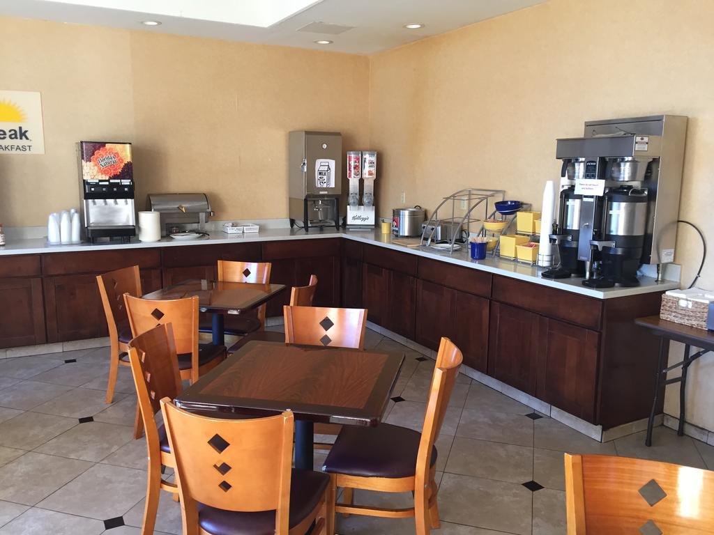 Days Hotel By Wyndham Oakland Airport-Coliseum 外观 照片