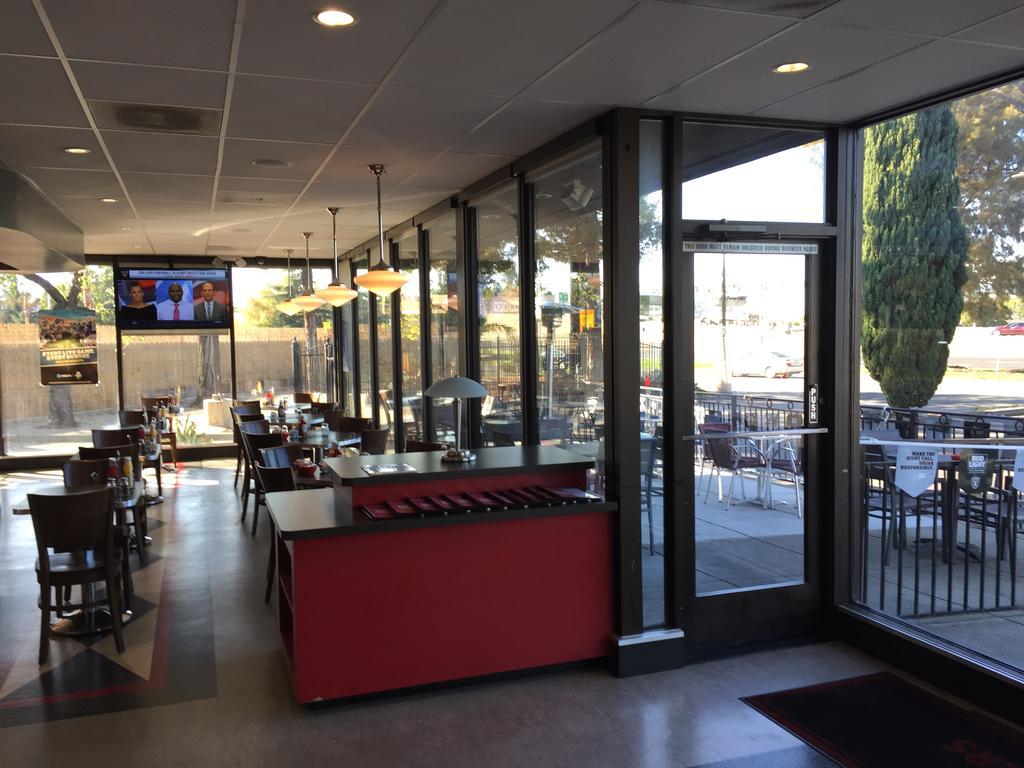 Days Hotel By Wyndham Oakland Airport-Coliseum 外观 照片
