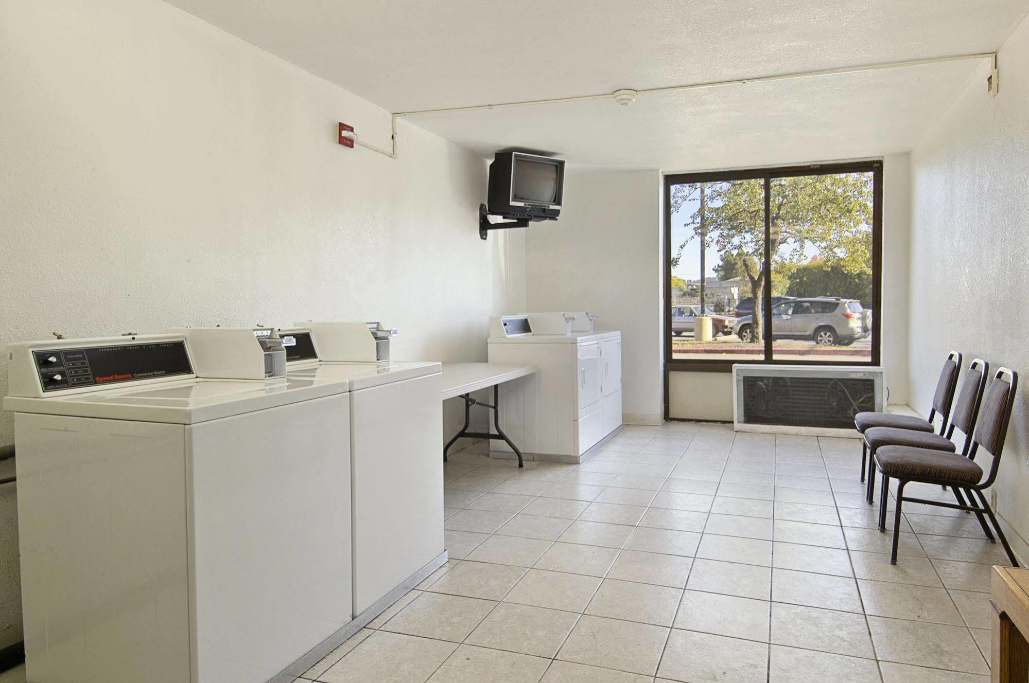 Days Hotel By Wyndham Oakland Airport-Coliseum 外观 照片