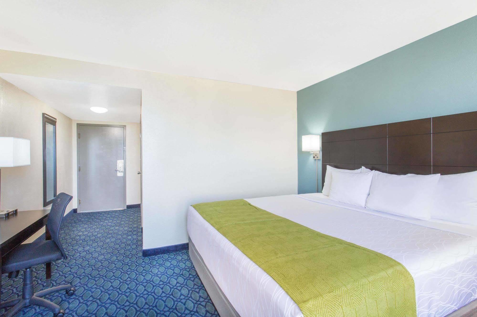 Days Hotel By Wyndham Oakland Airport-Coliseum 外观 照片