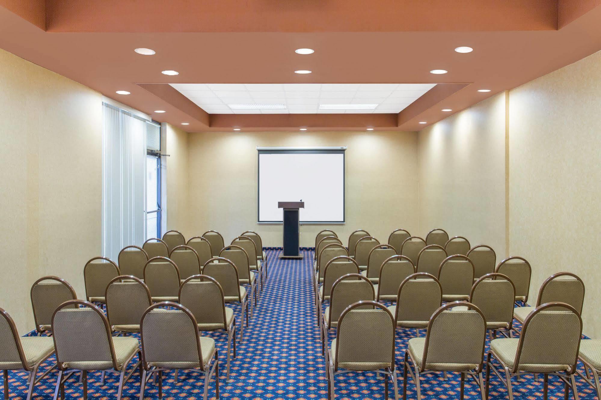 Days Hotel By Wyndham Oakland Airport-Coliseum 外观 照片