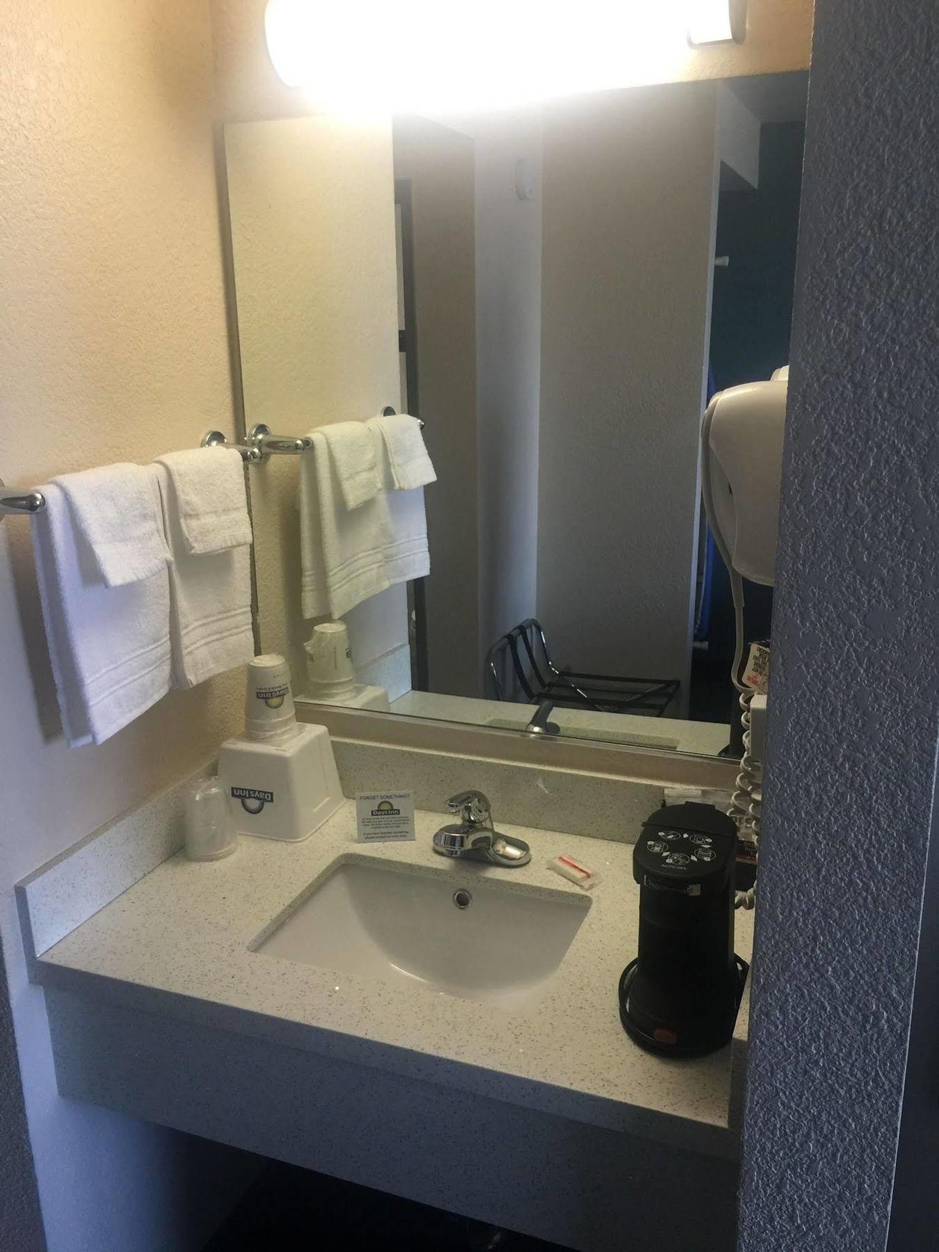 Days Hotel By Wyndham Oakland Airport-Coliseum 外观 照片