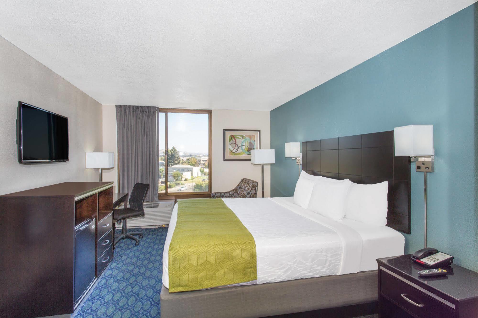 Days Hotel By Wyndham Oakland Airport-Coliseum 外观 照片